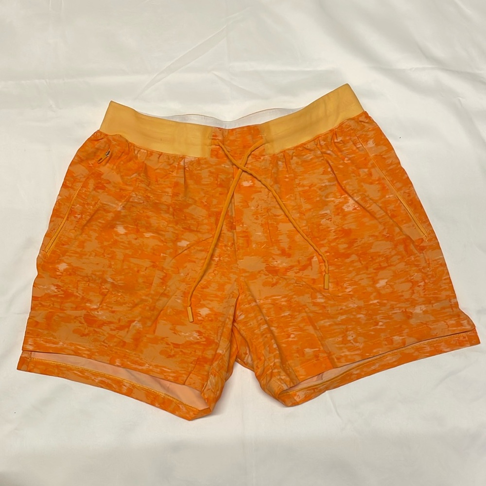Lululemon License to Train 5” Linerless Shorts Medium